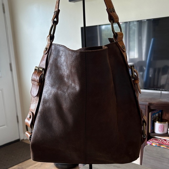 Nino BOSSI Handbags - Nino Bossi Leather Shoulder Bag GUC